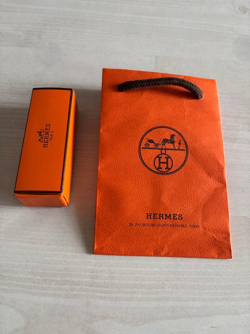 HERMES ティンティッドリップバーム ブリヤン 27
