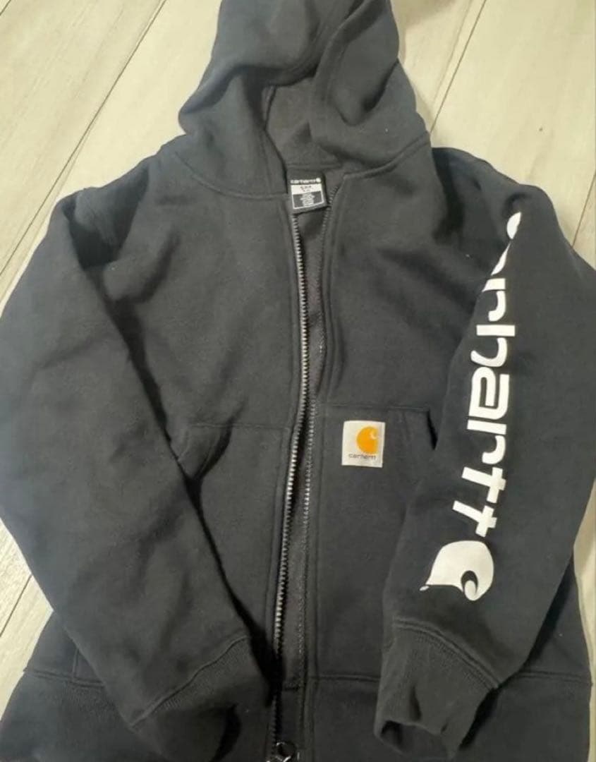 Carhartt ブラック ジップアップパーカー