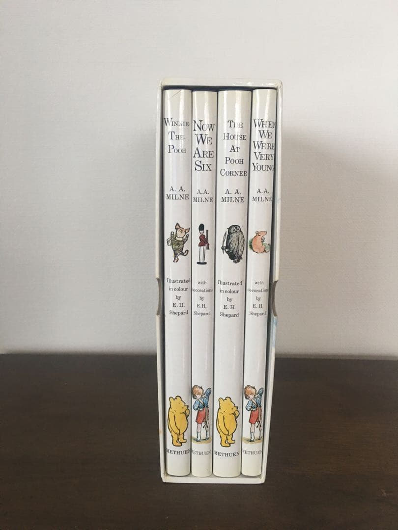 Disney 洋書絵本THE WINNI-THE-POOH COLLECTION