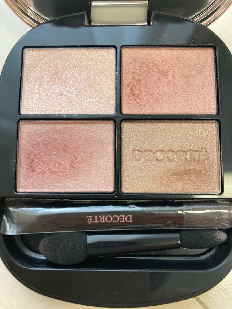 DECORTÉ SKIN SHADOW DESIGNING EYE 10