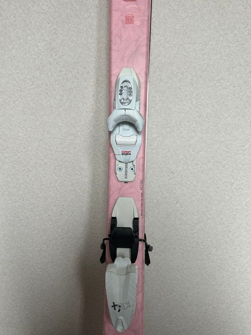 未使用品　かわいい！ロシニョール EXPERIENCE PRO 板 140cm