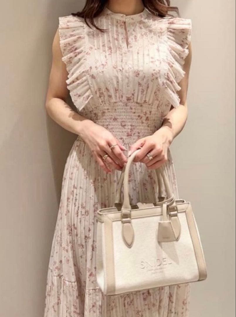 スナイデル❤️SNIDEL❤️Sustainableフリルワンピース ピンク　0