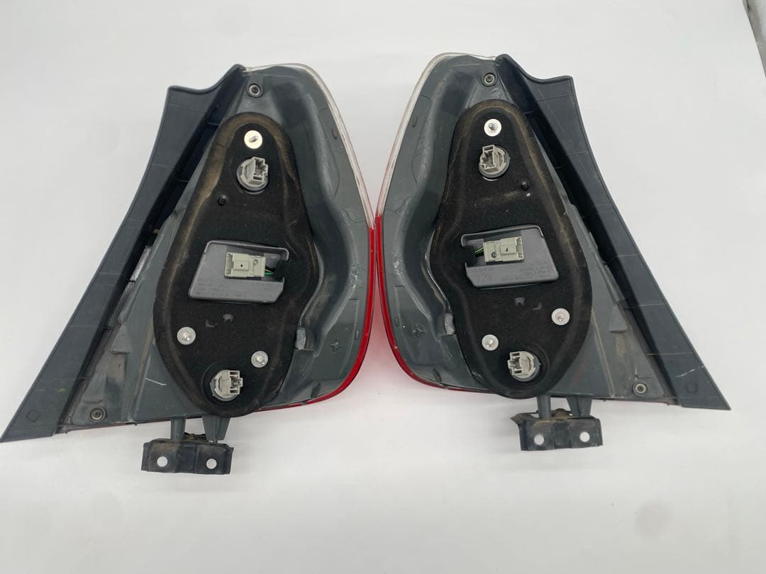 ホンダ フィット GD1 GD2 GD3 GD4 LEDテールランプ 左右セット