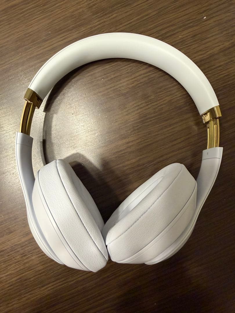 Beats Studio3 ワイヤレスヘッドフォン ホワイト