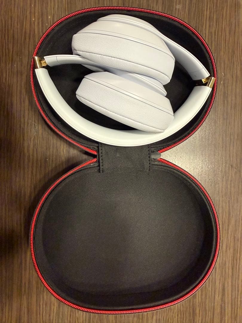 Beats Studio3 ワイヤレスヘッドフォン ホワイト