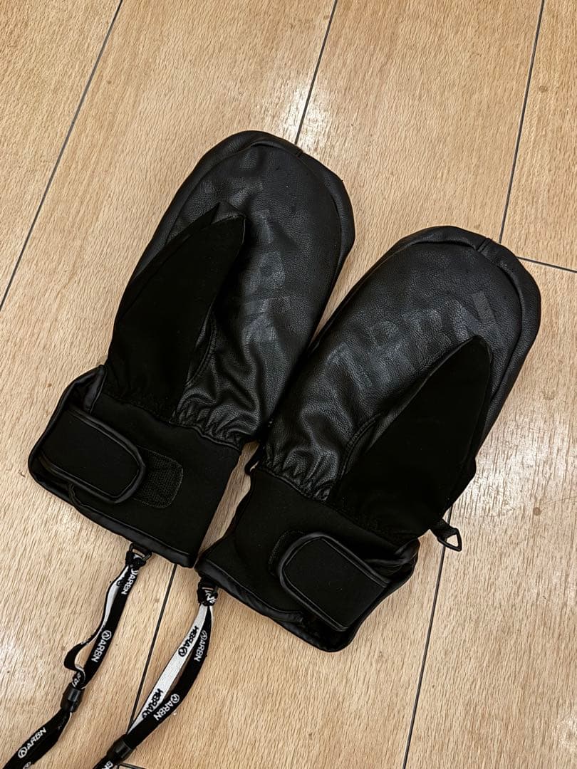 【総額4万】シュトロイレ スノボ　スキーウェア 上下セット　ARBNグローブ付き