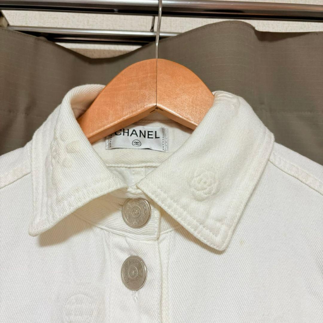 す*ず様 CHANEL ホワイト クロップドジャケット