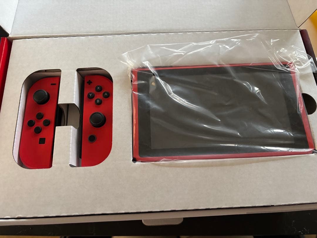 任天堂スイッチ　マリオレッド×ブルー　本体