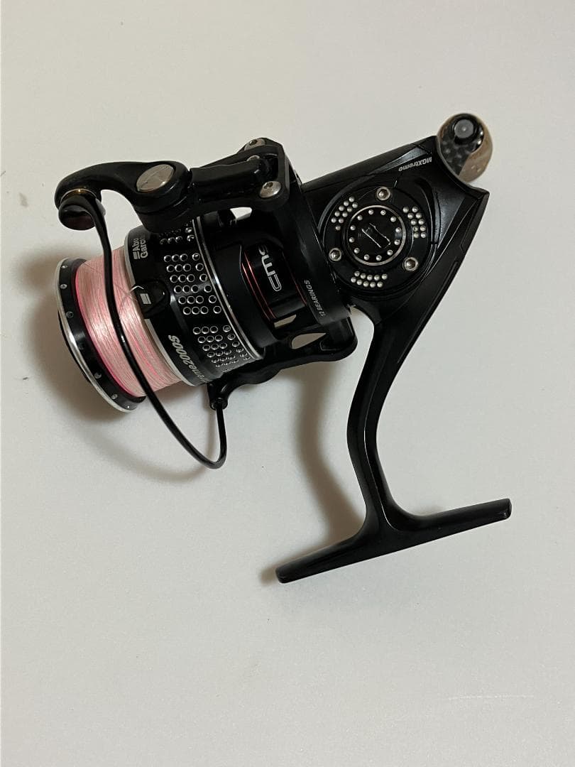 Abu Garcia Revo MGXtreme 2000sスピニングリール