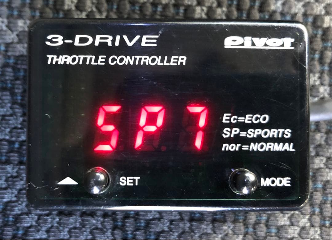 PIVOT 3 drive COMPACT スロットルコントローラー　THR日産