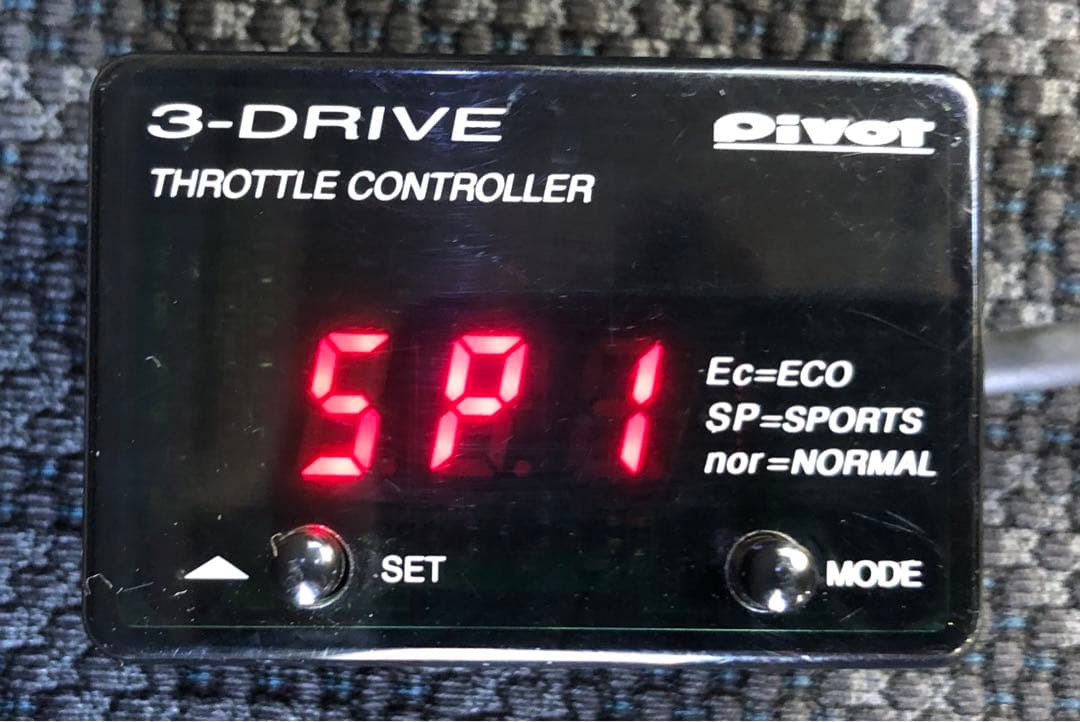 PIVOT 3 drive COMPACT スロットルコントローラー　THR日産