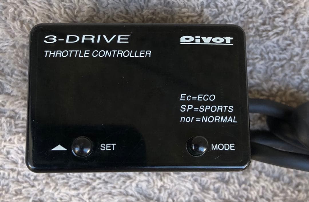 PIVOT 3 drive COMPACT スロットルコントローラー　THR日産