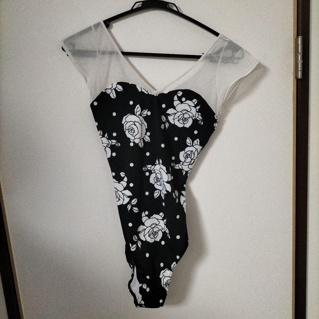 中古品　Stina 花柄 Vネック レオタード　Mサイズ