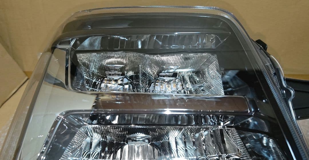 新車外し品　エブリィ DA17w LEDヘッドライト 左右 ブラック仕様