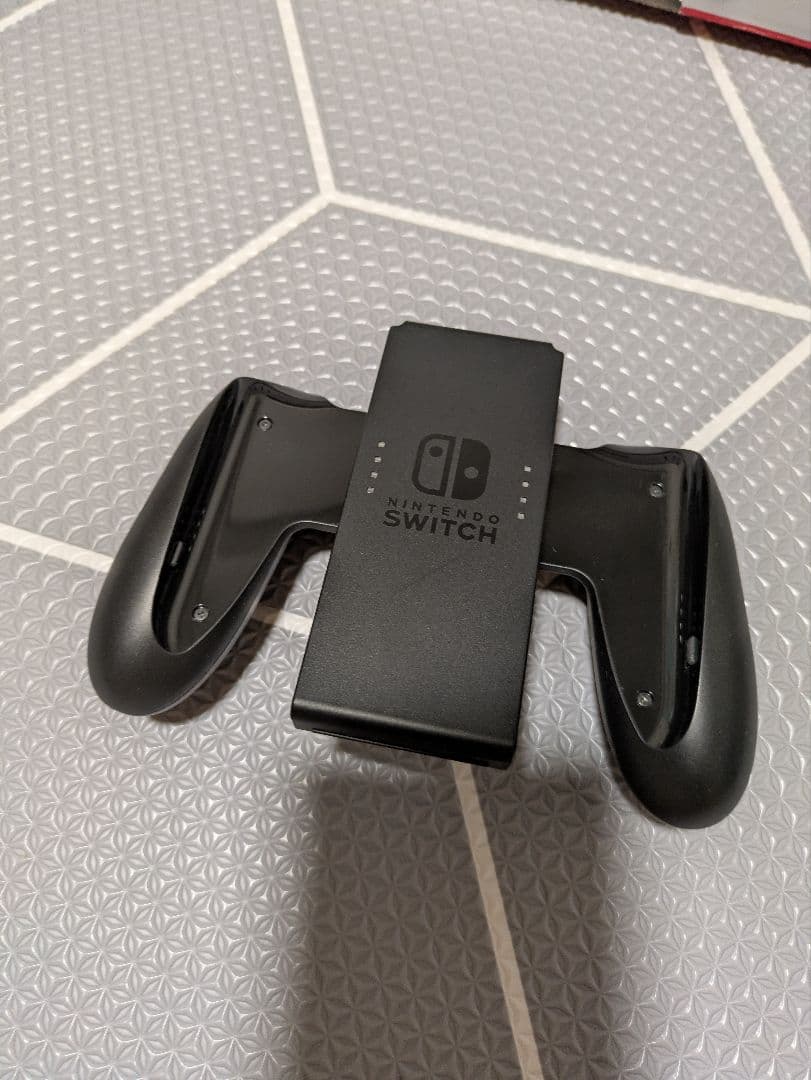 Nintendo Switch 本体 グレー 　2022年購入　ケース付き