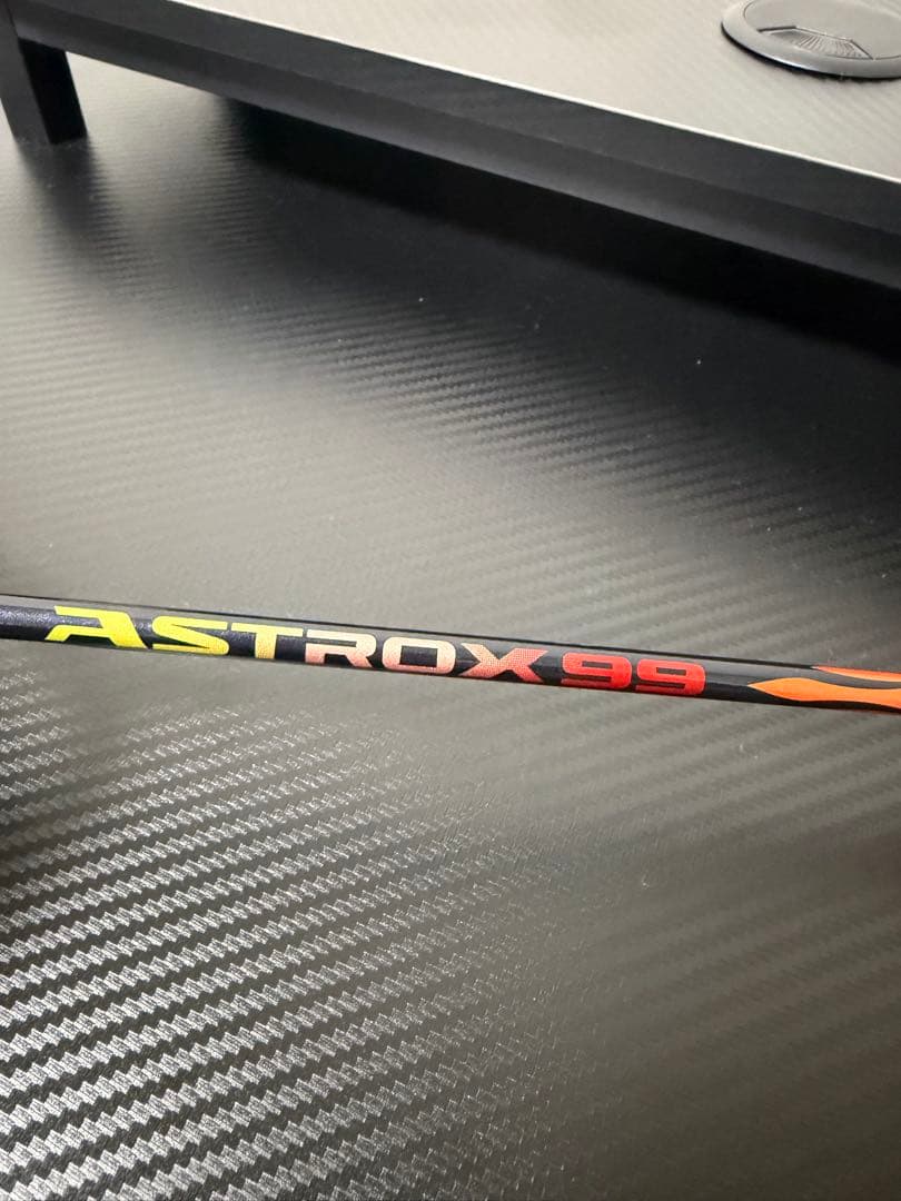 ASTROX 99 バドミントンラケット 3U21 G5
