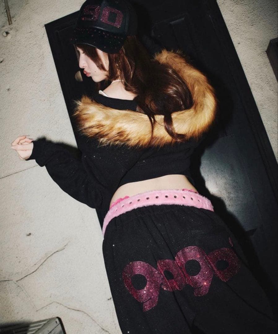 新品未使用9090 girl Logo Glitter Hoodie M