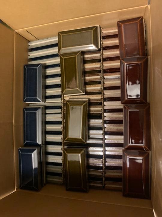 モザイクタイル 3色×37枚