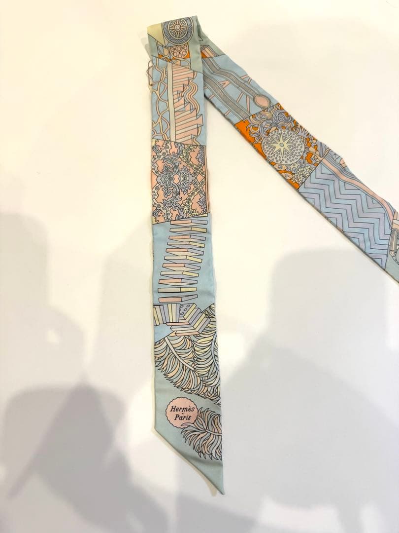 新品未使用タグ付き HERMES ツイリー