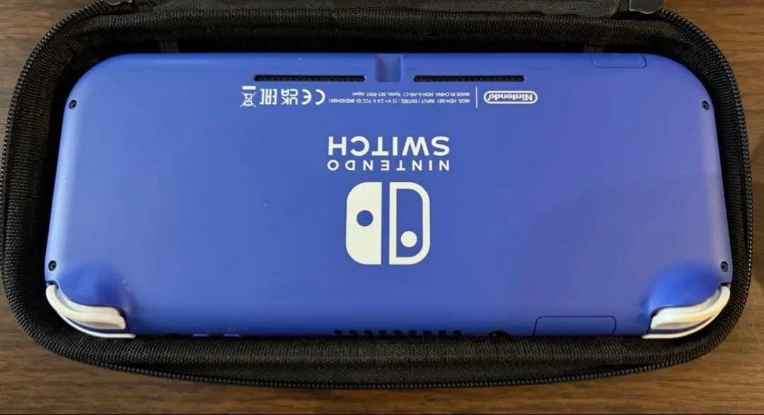 Nintendo Switch Liteブルー 本体　ケース付き