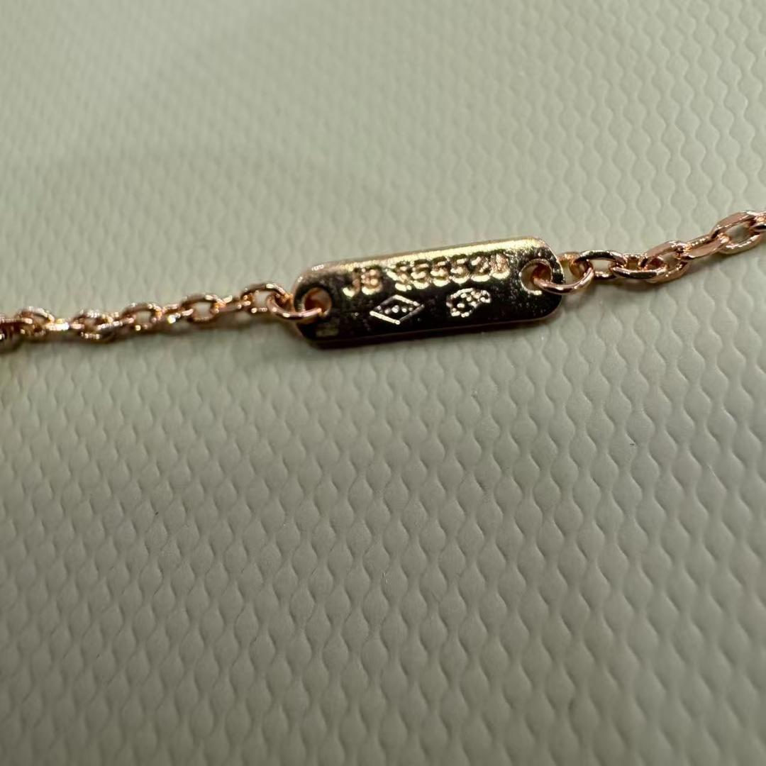 Van Cleef & Arpels 四つ葉のクローバーネックレス