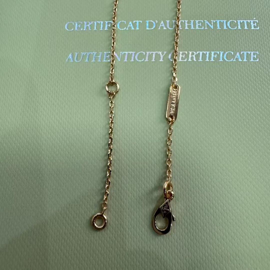 Van Cleef & Arpels 四つ葉のクローバーネックレス