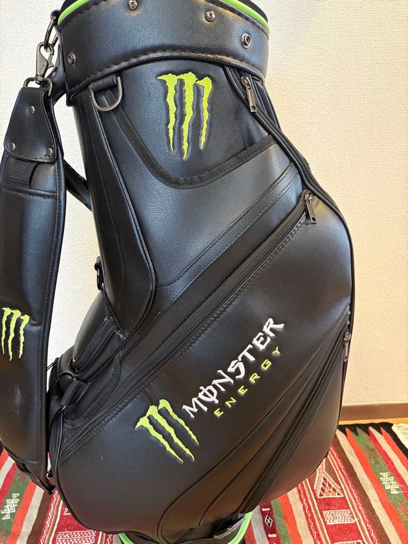 希少MONSTER ENERGY キャディバッグ タイガーウッズ