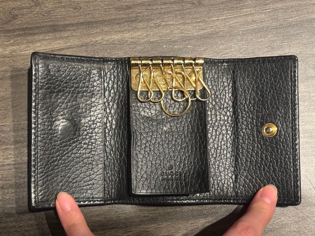 GUCCI レザーキーケース　黒