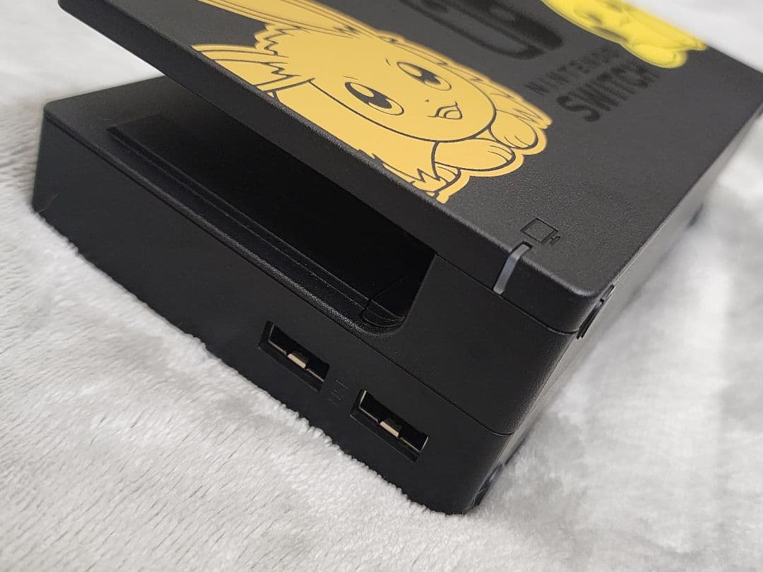Nintendo Switch ピカチュウ・イーブイデザイン