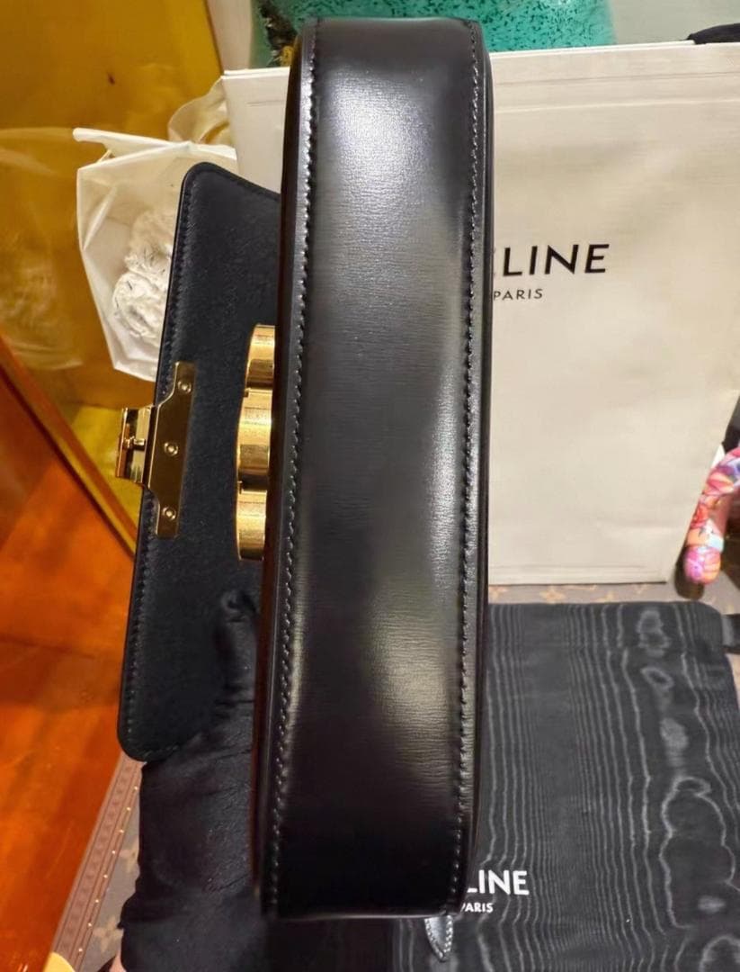 CELINE ブラックショルダーバッグ