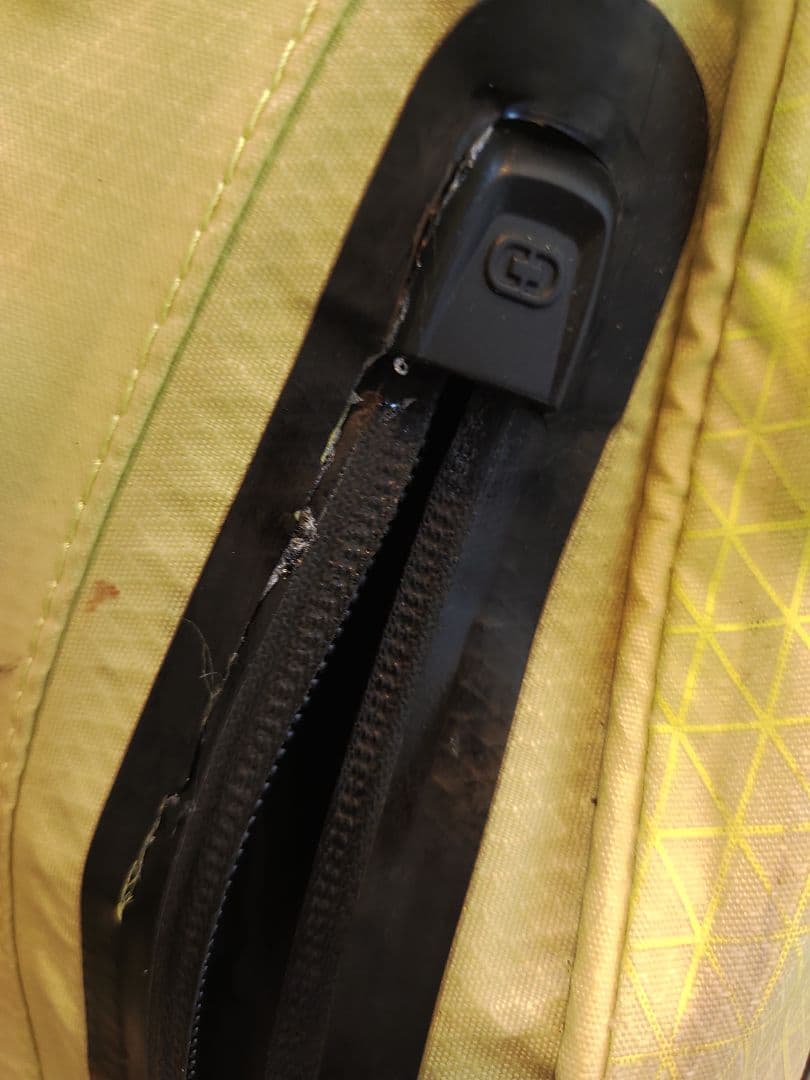 OGIO オジオ　キャディバッグ　スタンドタイプ　ナイロン製