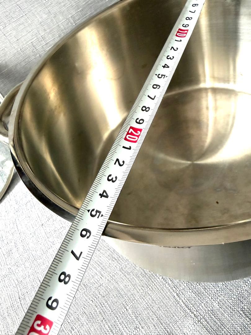 Fissler ステンレス両手鍋 蓋付き 中型24㎝