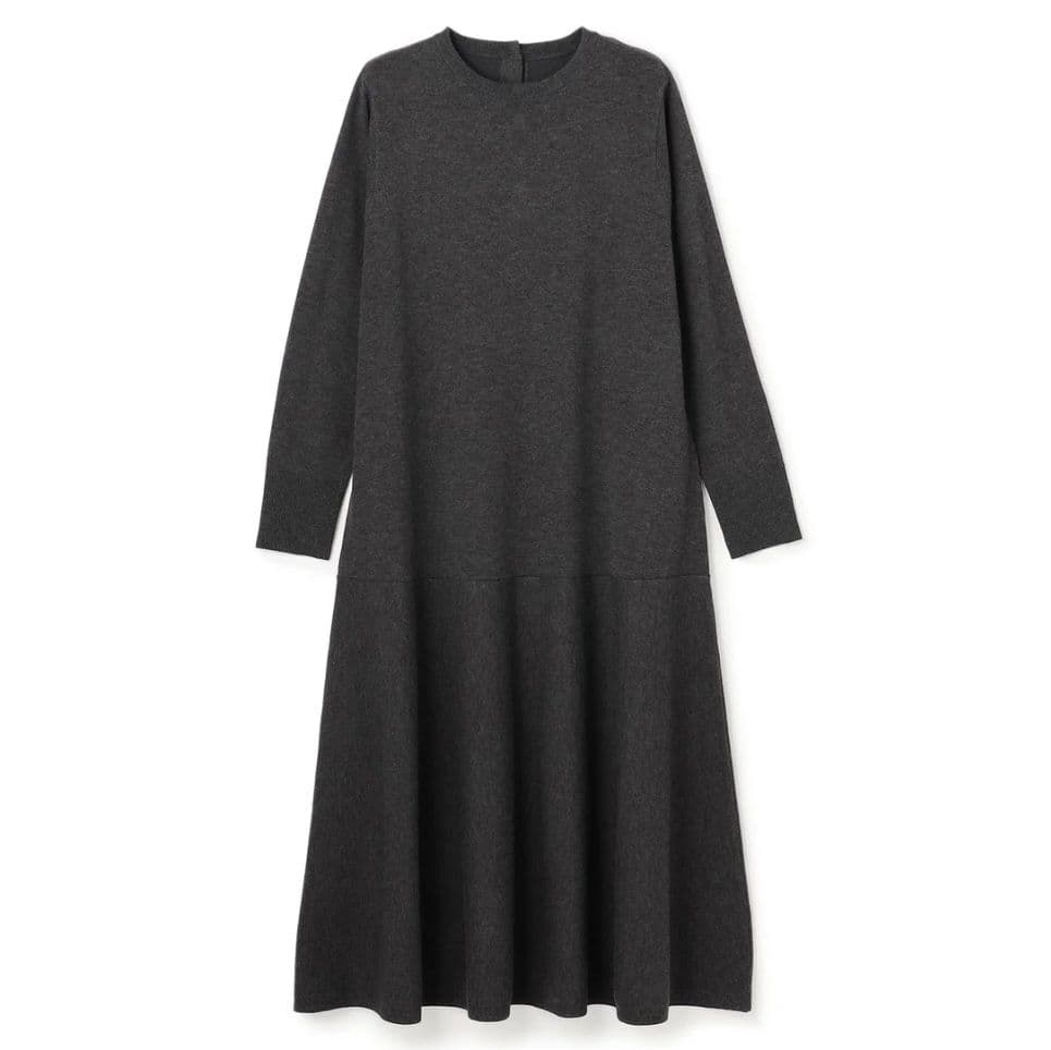 ★新品タグ付き★ マイビューティニット フレアワンピース UNFILOチャコール