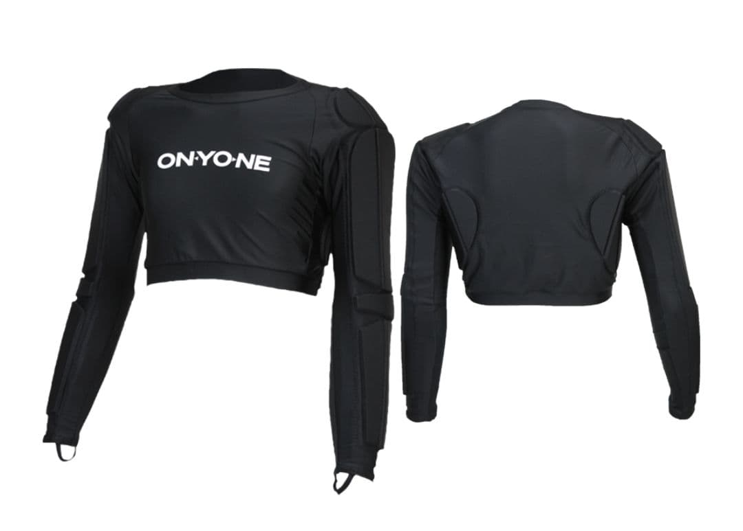 新品タグ付き ' ONYONE オンヨネ インナージャケット