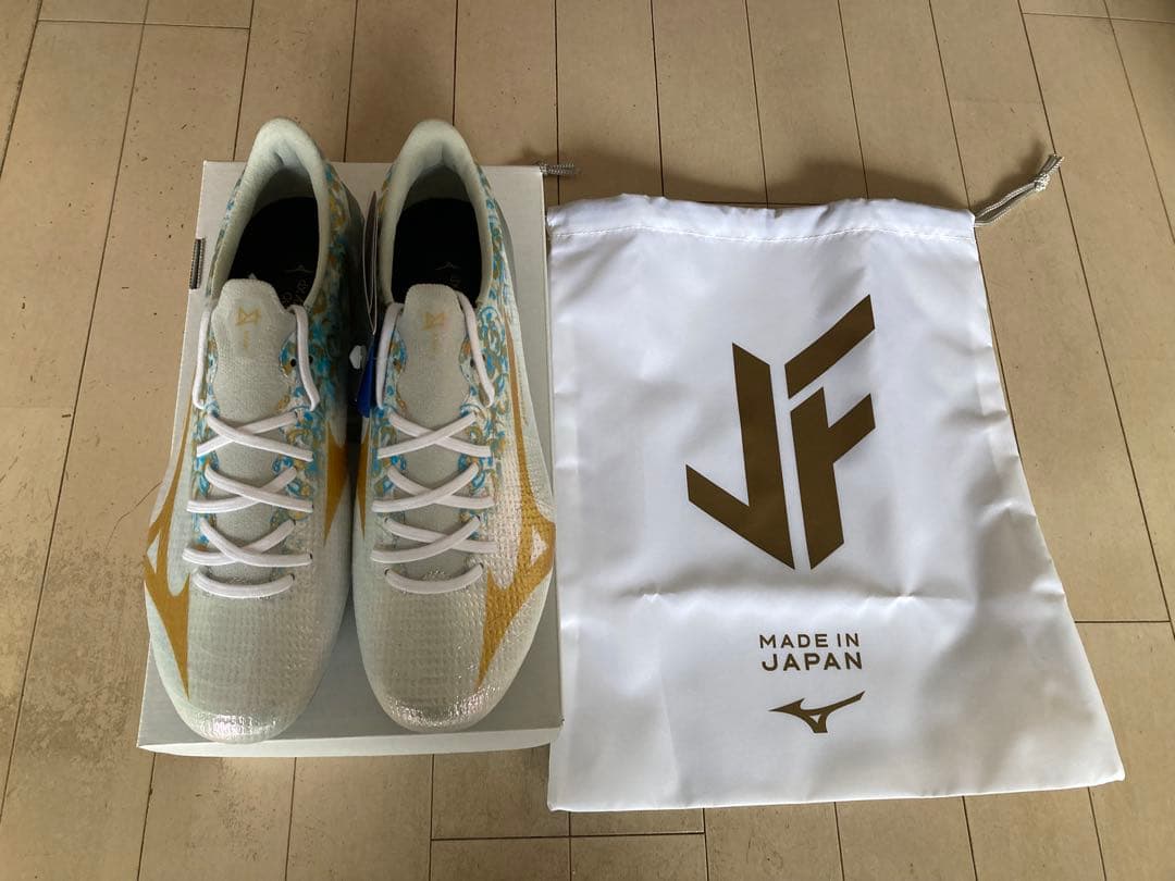 ミズノα3JFジャパン 25.5㎝　新品。