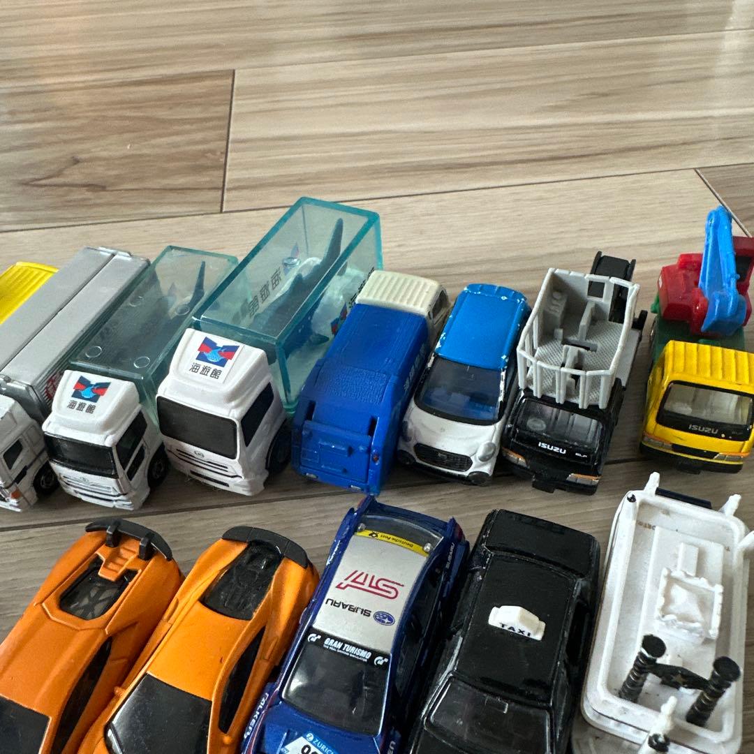 トミカ　まとめ売り　81台