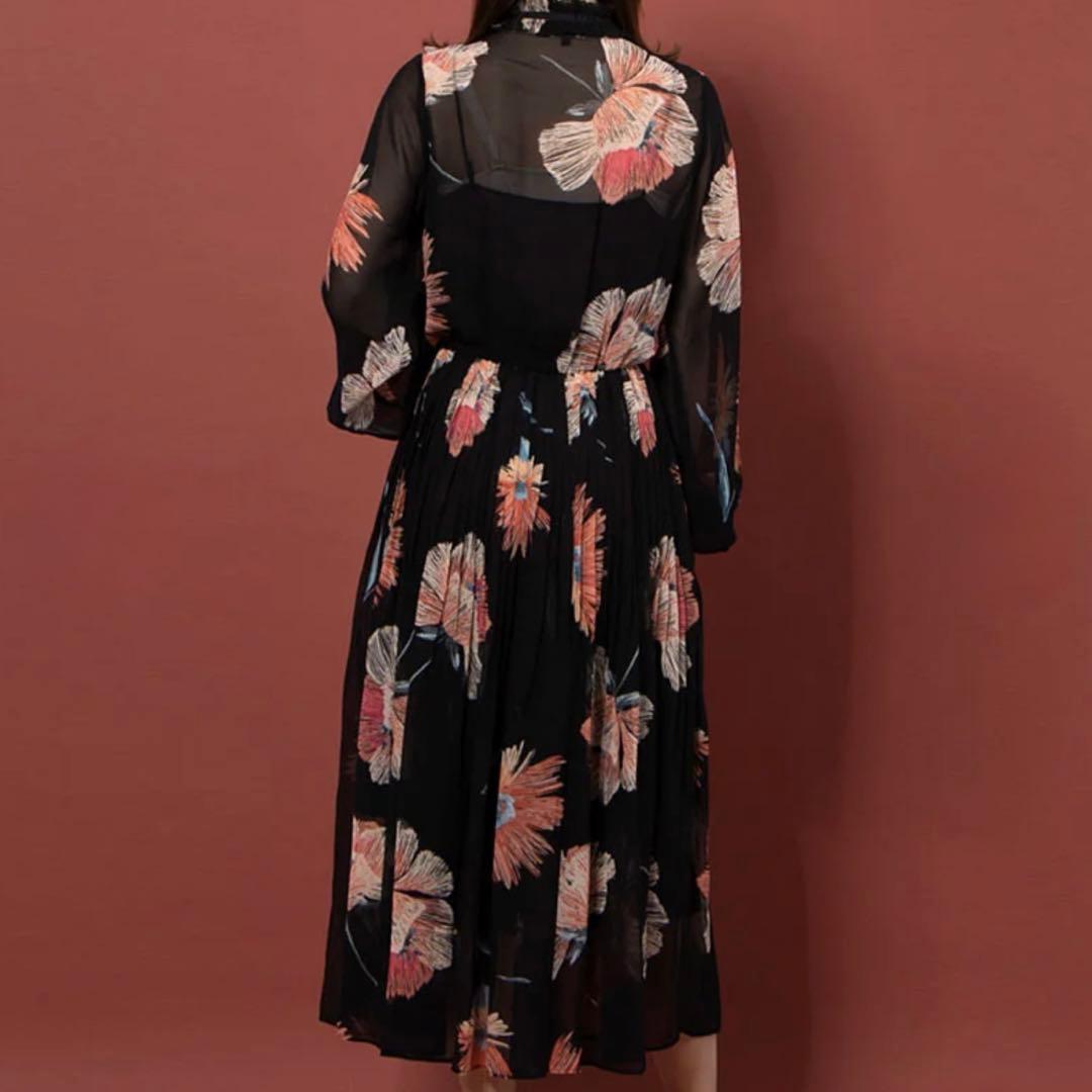 【美品】sov.ダブルスタンダードクロージングワンピース シフォンAライン総柄
