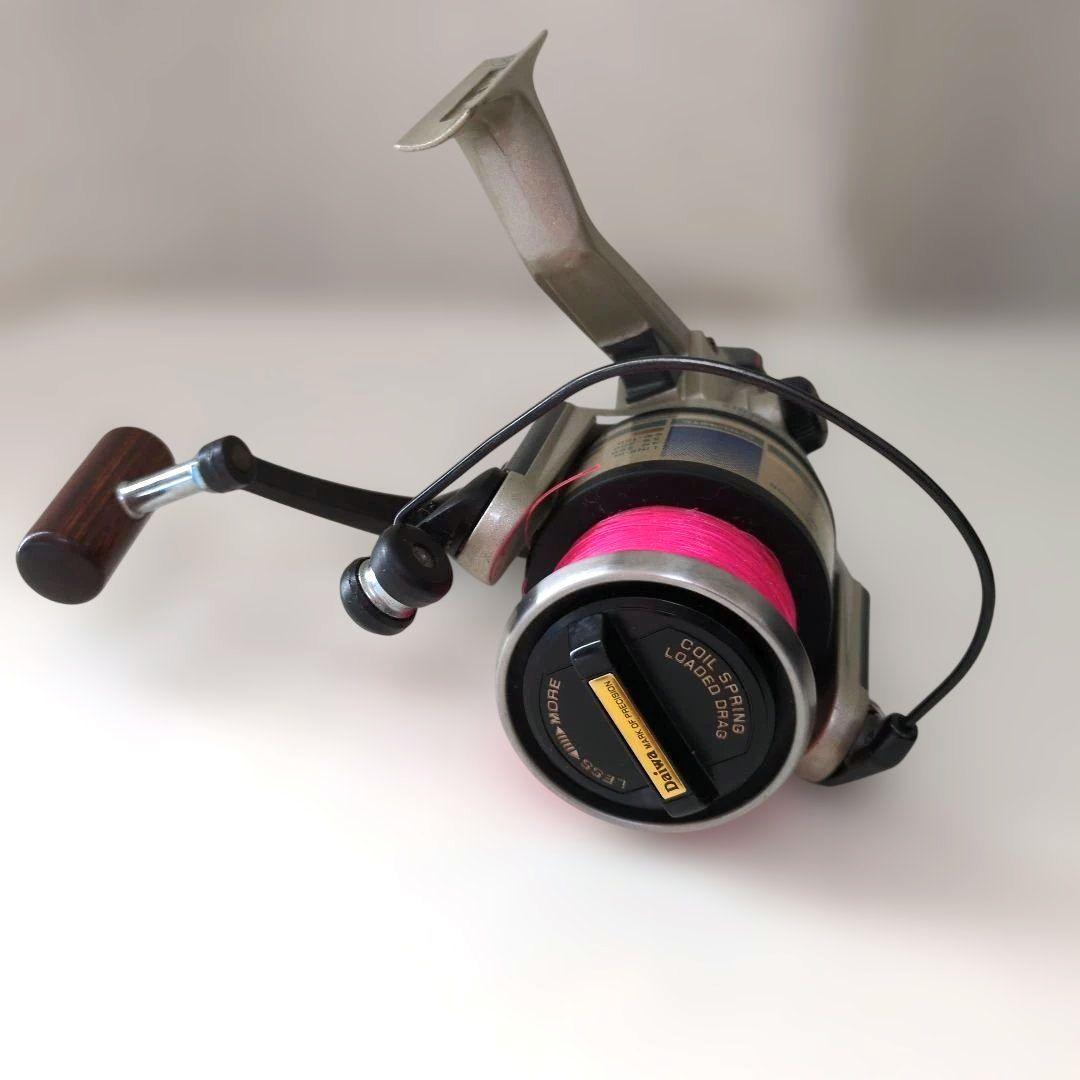 Daiwa スピニングリール　ダイワウィスカー スーパースポーツ SS1000