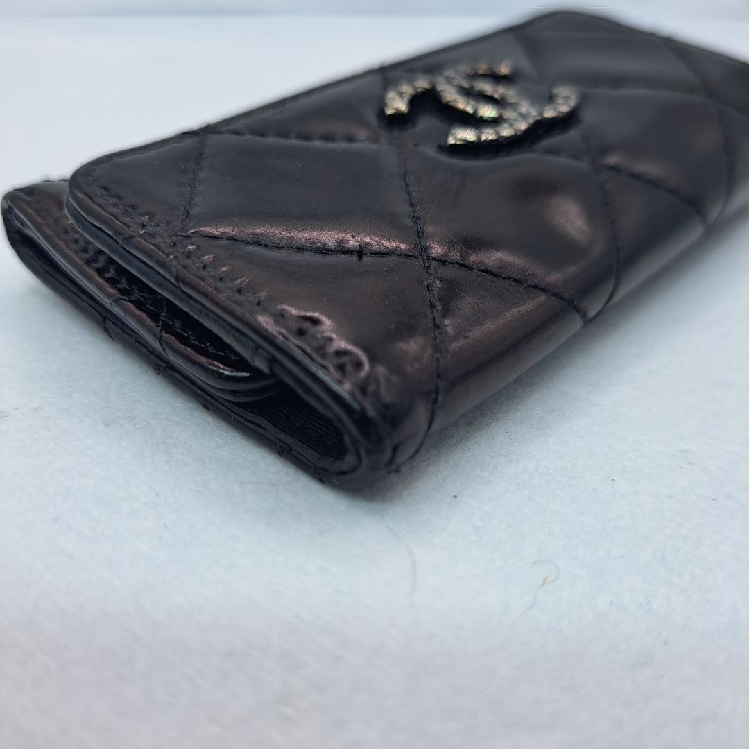 CHANEL キルティング　エナメル　キーケース　ブラック（マロン）