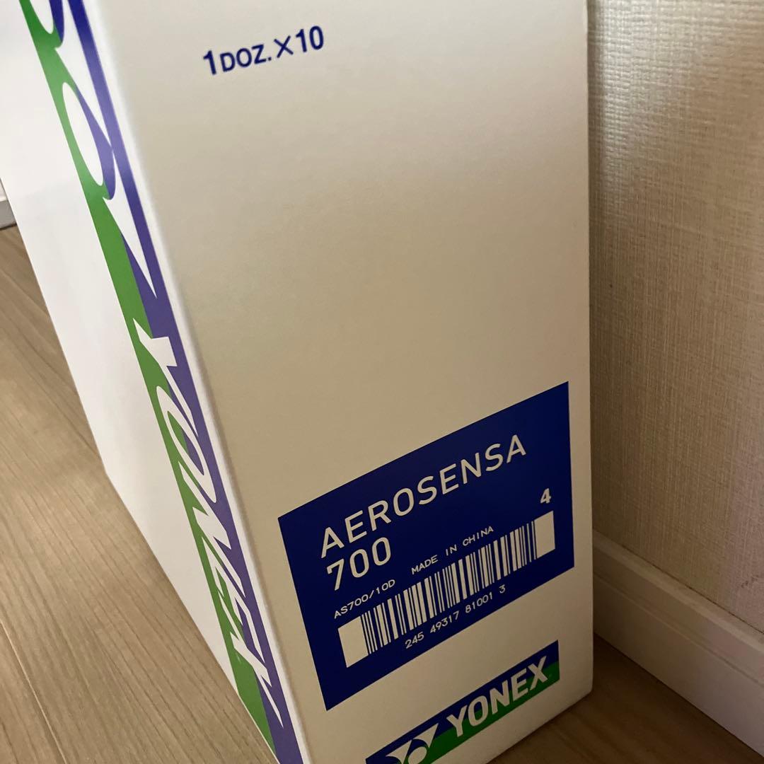 中古　ヨネックス　エアロセンサ700 シャトル バドミントン　羽　YONEX