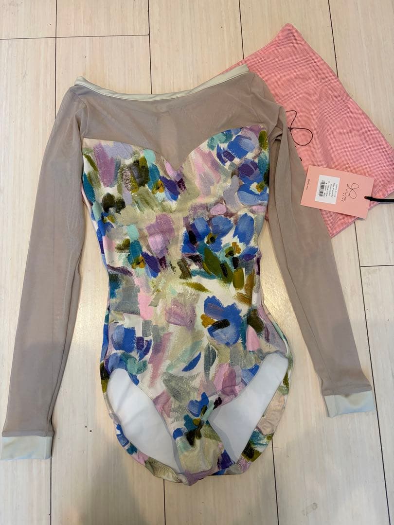 stina 花柄メッシュレオタード