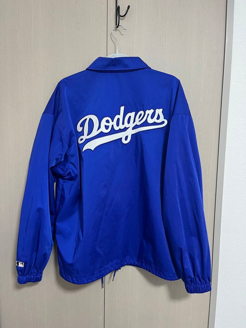 LA Dodgers ナイロンジャケット Lサイズ
