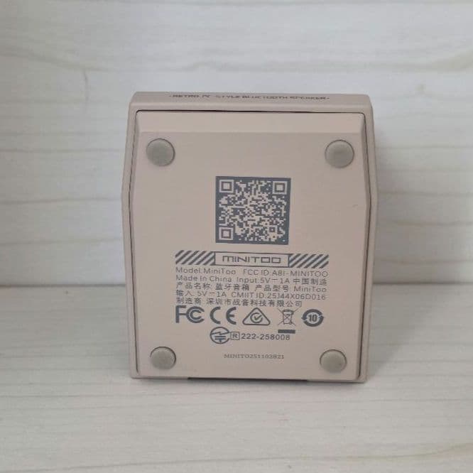 Divoom MiniToo レトロピクセル　Bluetooth　スピーカー