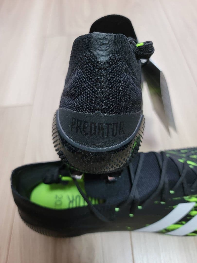 新品未使用！ adidas プレデター ミューテーター 20.1 L FG
