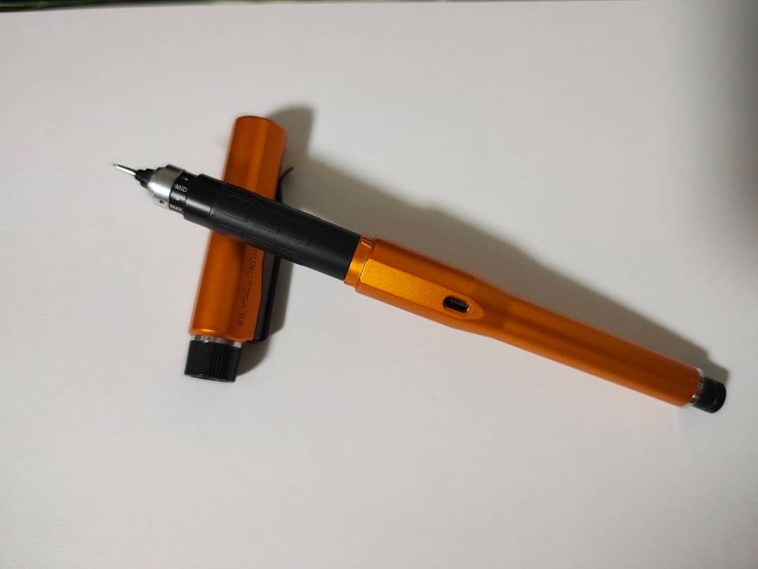 クルトガ ダイブ 0.5mm トワイライトオレンジ