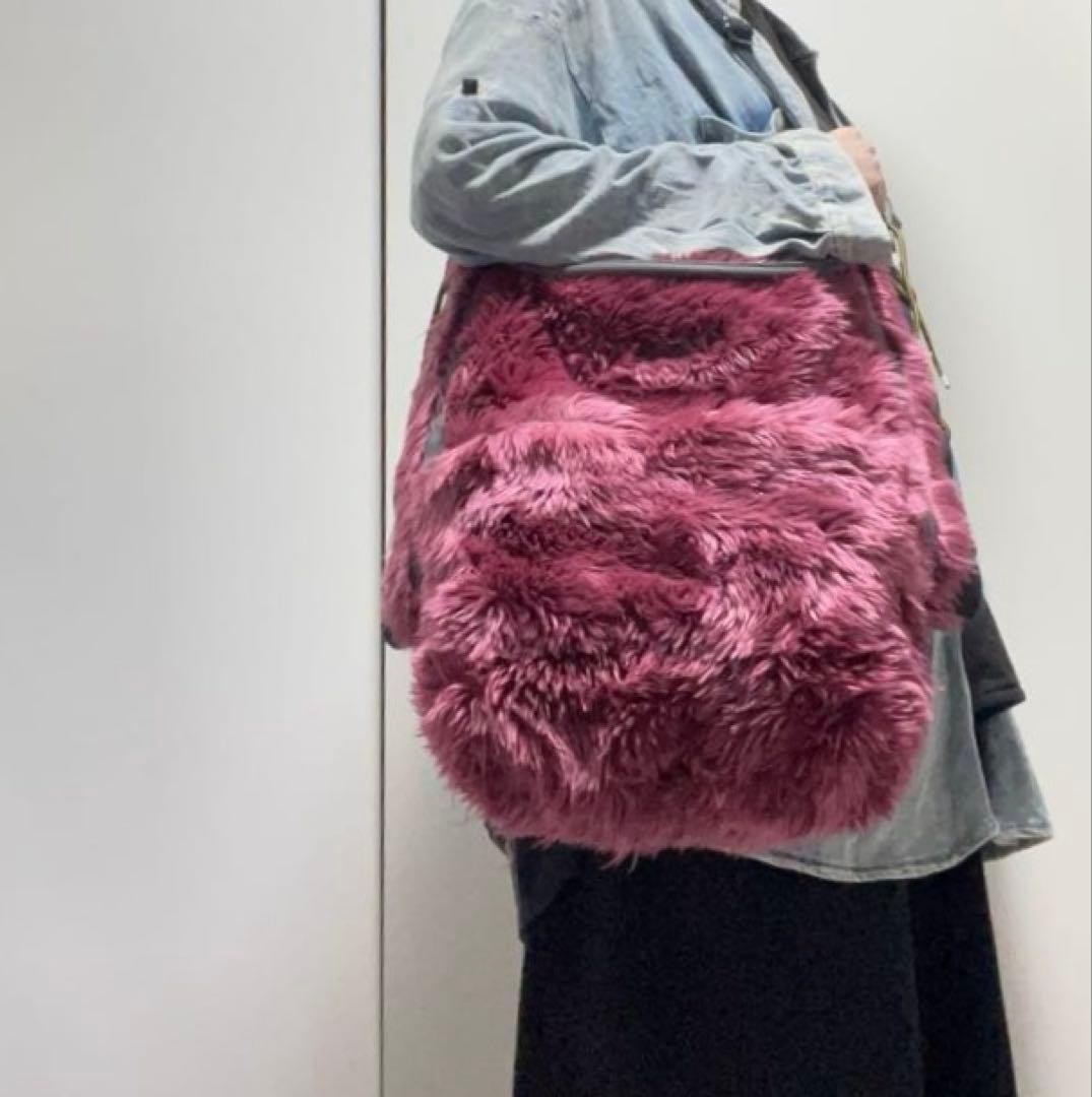 【DIESEL】新品ピンクファーバッグ【送料込み】