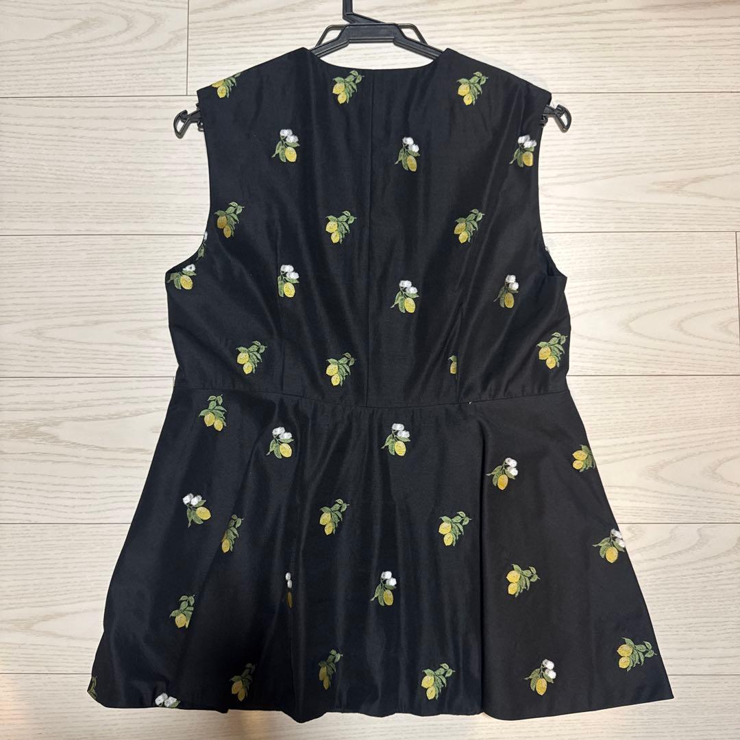 美品【LOEFF】レモン柄 ジャガード ベスト 定価¥49,500