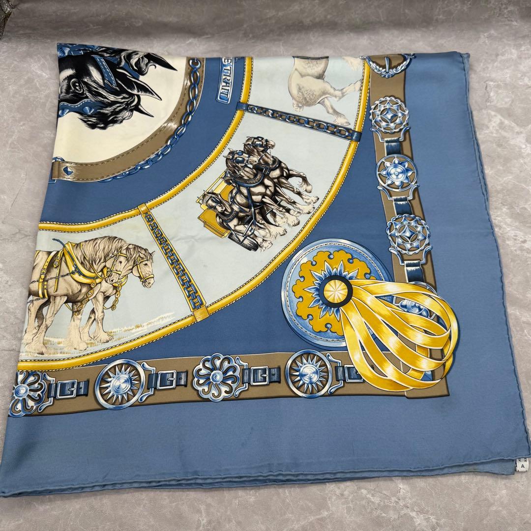 HERMES ブルー 馬モチーフ スカーフ　ブルー系　カレ90