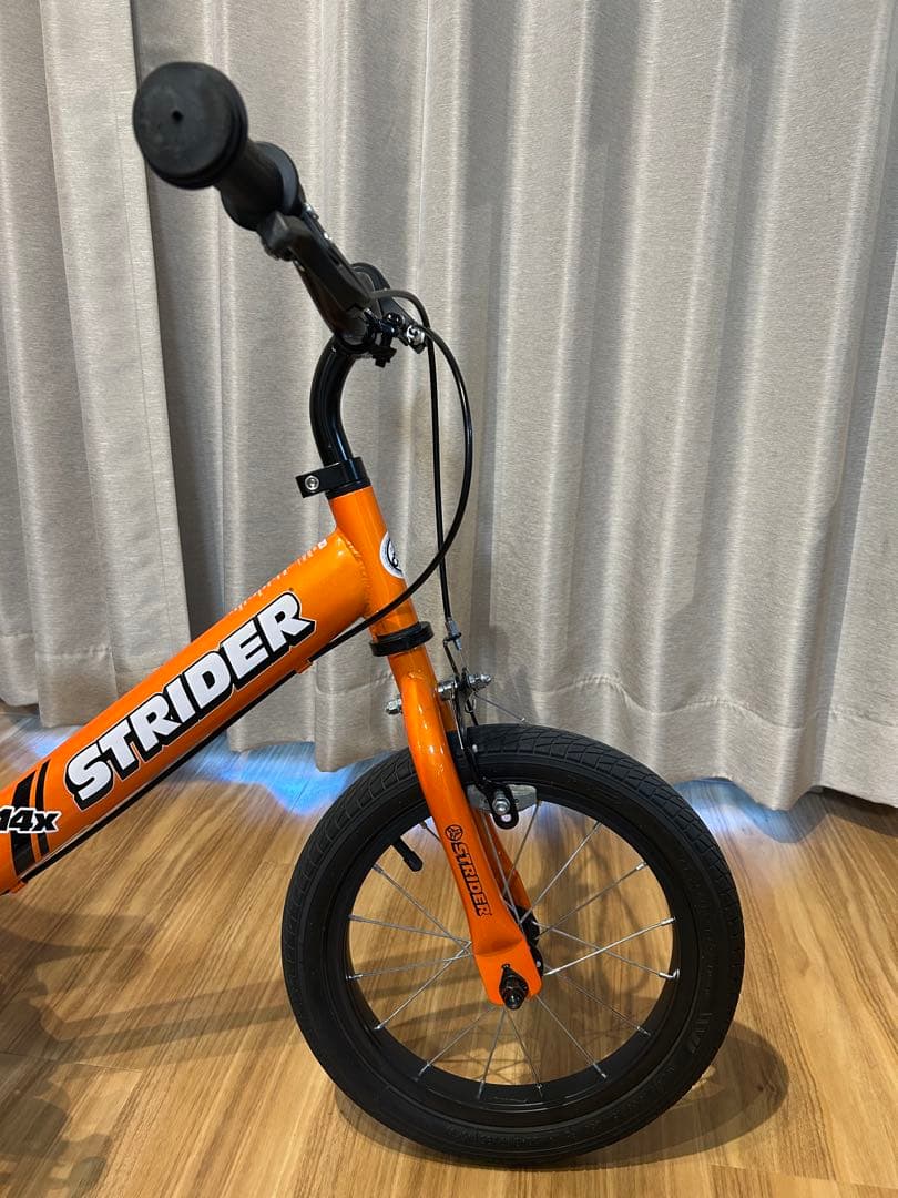 STRIDER ストライダー 14x 14インチ オレンジ キックスタンド付き