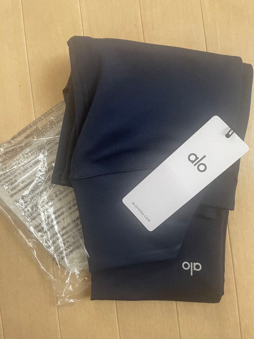 【✨新品】alo yoga レギンス ネイビー